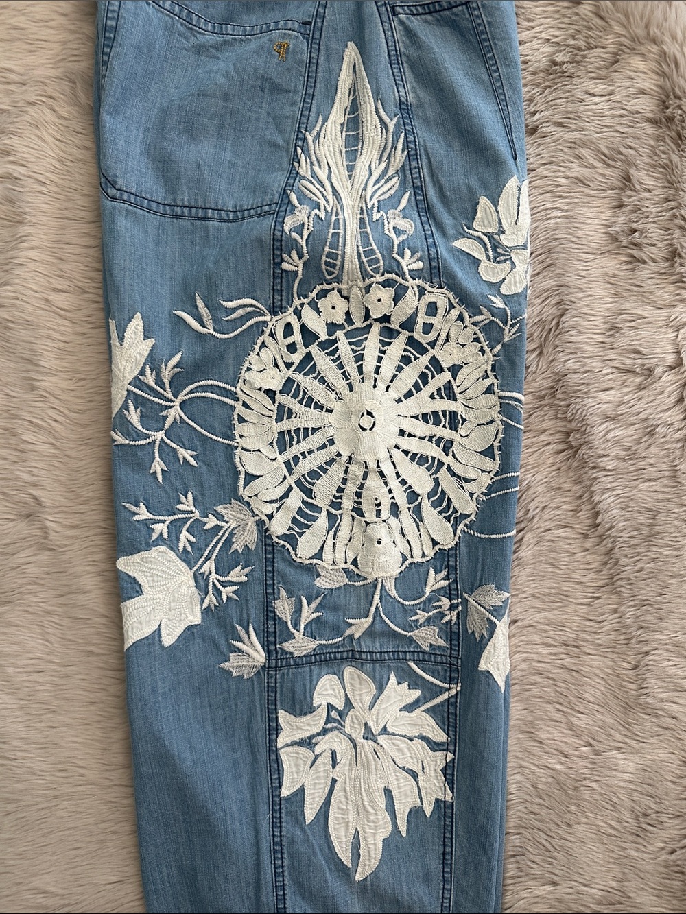 Anthropologie Pilcro Kenna Mid-Rise Heritage Barrel Jeans: Embroidered Edition - Picture 12 of 14